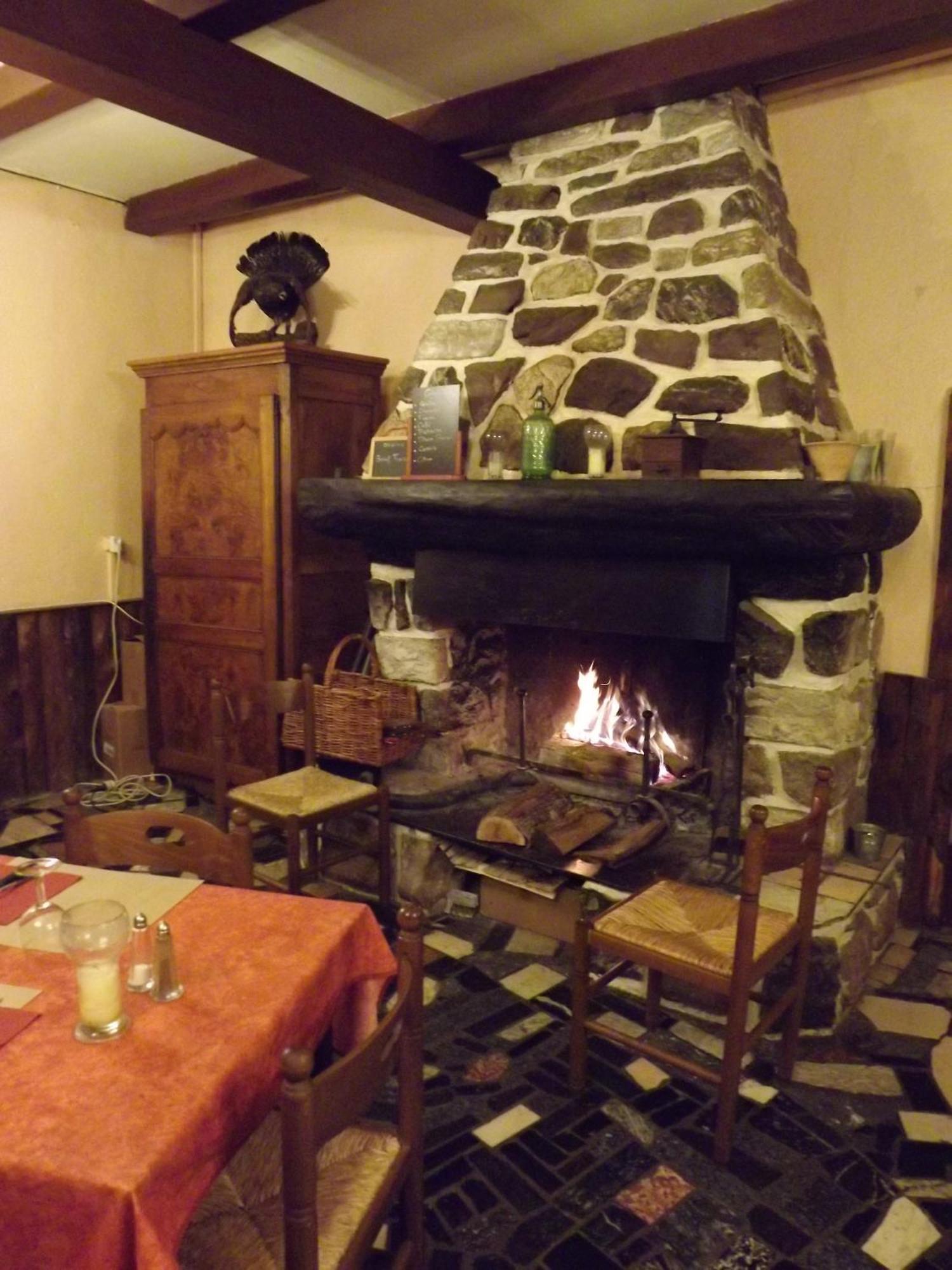 Auberge La Bergerie Сент-Марі-де-Кампан Екстер'єр фото